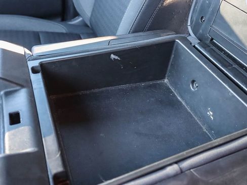 Used 2022 Chevrolet Silverado 1500 LT image 50