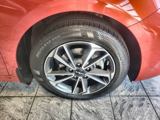 Used 2023 Kia Forte LXS w/ LXS Technology Package FWD image 10