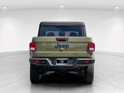 New 2026 Jeep Gladiator Sport AWD/4WD image 5
