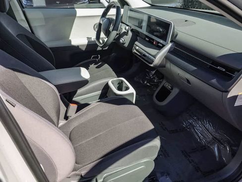 Used 2024 Hyundai Ioniq 5 SEL image 15