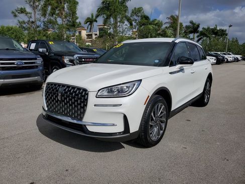 Certified 2023 Lincoln Corsair Reserve image 2