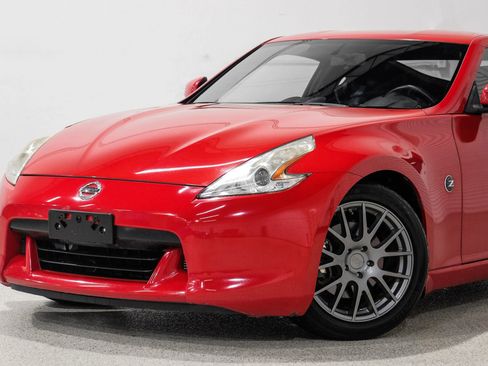 Used 2011 Nissan 370Z Coupe image 10