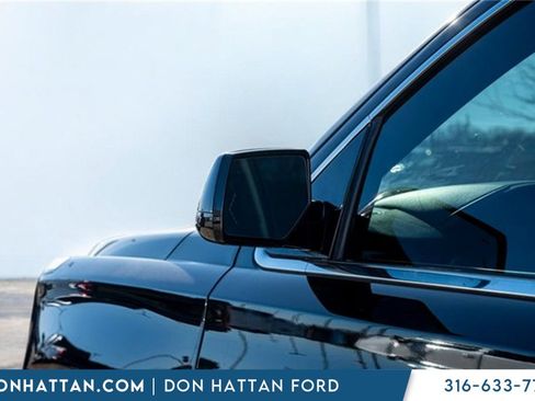 Used 2018 GMC Yukon SLT w/ HD Trailering Package image 31