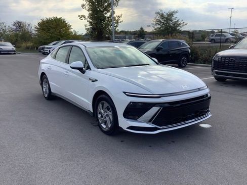 New 2026 Hyundai Sonata SE image 3