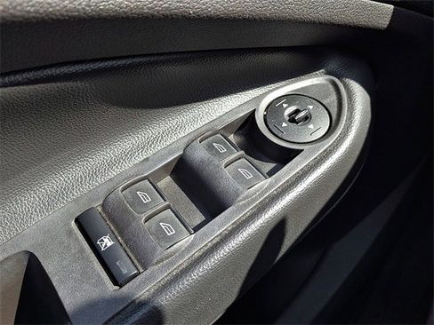 Certified 2018 Ford Escape SE w/ SE Sport Appearance Package image 24