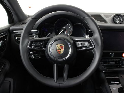 New 2026 Porsche Macan image 12