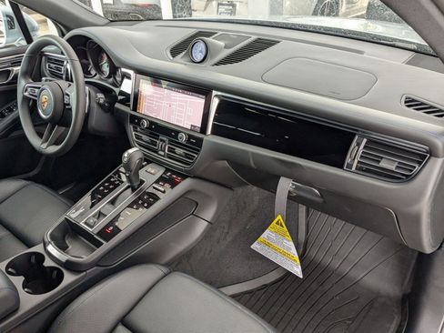 New 2025 Porsche Macan S image 26
