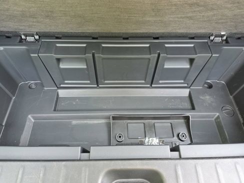 Used 2024 Nissan Pathfinder SV AWD/4WD image 36