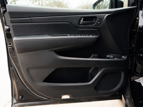 Certified 2025 Honda Odyssey EX-L image 37