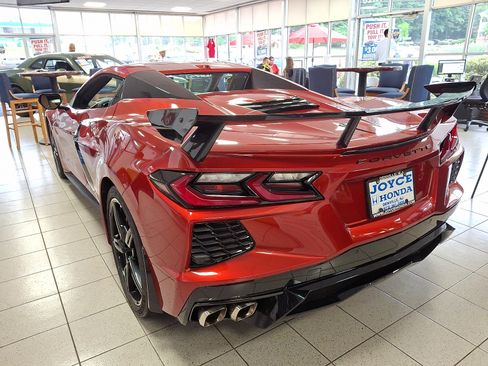 Used 2022 Chevrolet Corvette Stingray Premium Conv w/ Z51 Performance Package RWD image 8