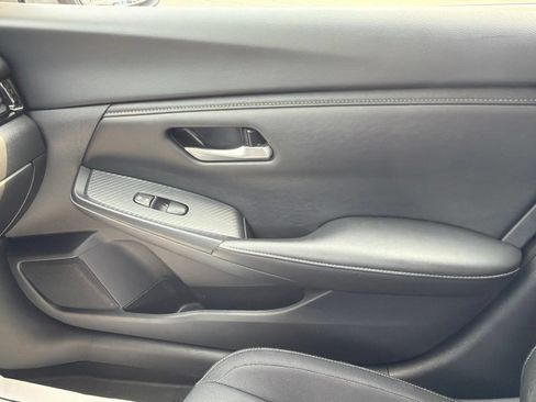 Used 2025 Nissan Sentra SV FWD image 25