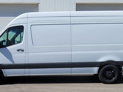 New 2025 Mercedes-Benz Sprinter 2500 image 4