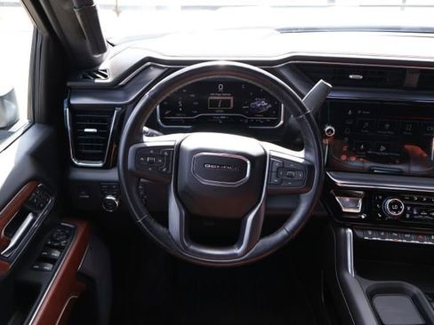Used 2024 GMC Sierra 2500 Denali Ultimate image 13