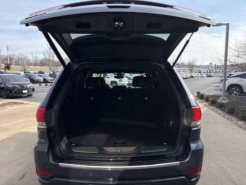 Used 2021 Jeep Grand Cherokee Overland image 32