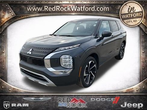 Used 2024 Mitsubishi Outlander SE image 4