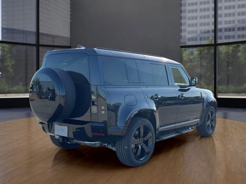 New 2026 Land Rover Defender 110 X-Dynamic SE image 5