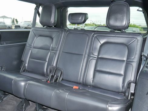 Used 2019 Lincoln Navigator L Reserve image 27