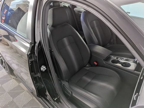 Used 2025 Honda Civic Sport image 27