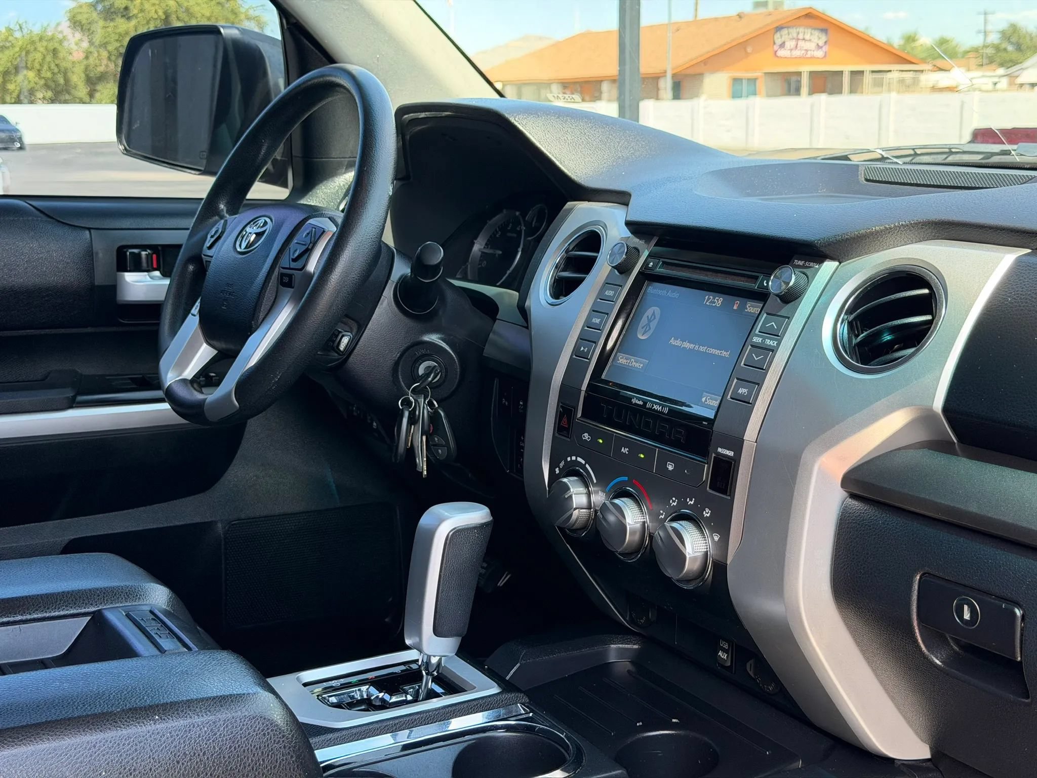 Used 2016 Toyota Tundra SR5 w/ SR5 Upgrade Package RWD image 27