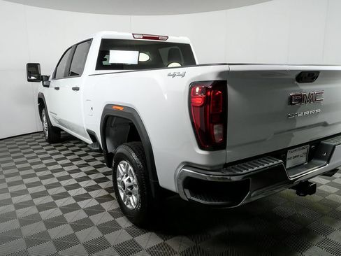 New 2026 GMC Sierra 2500 Pro image 3