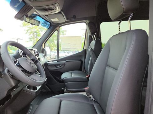 New 2026 Mercedes-Benz Sprinter 2500 image 24