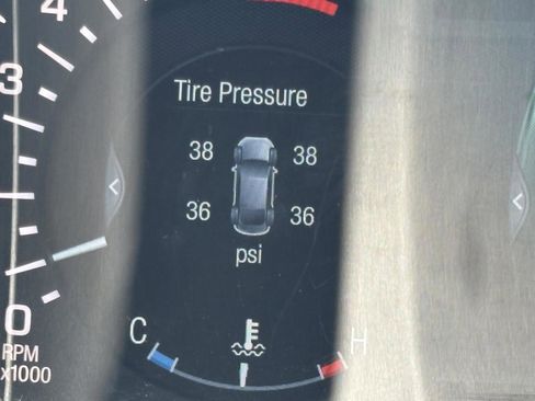 Used 2016 Lincoln MKX Select w/ Select Plus Package image 31