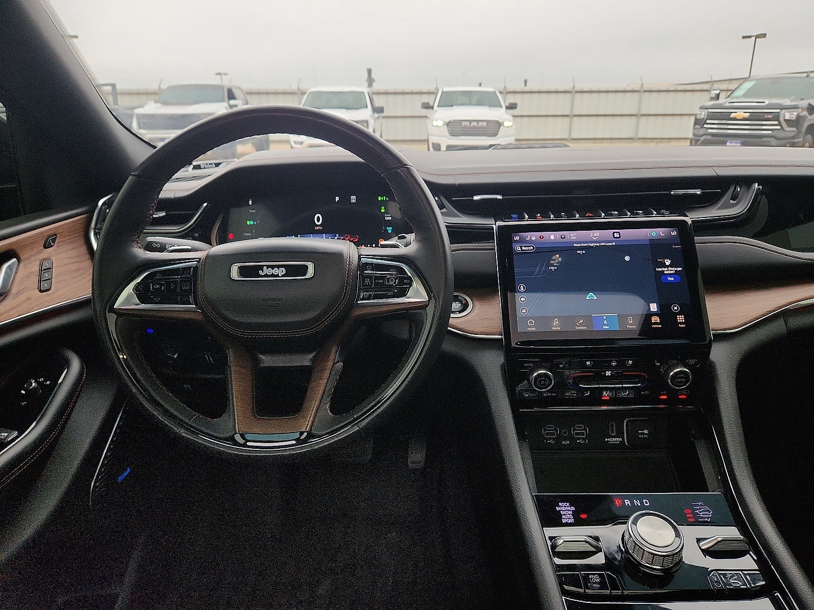 Used 2023 Jeep Grand Cherokee Summit w/ Advanced Protech Group IV AWD/4WD image 11