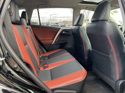 Used 2014 Toyota RAV4 Limited w/ Technology Package image 16