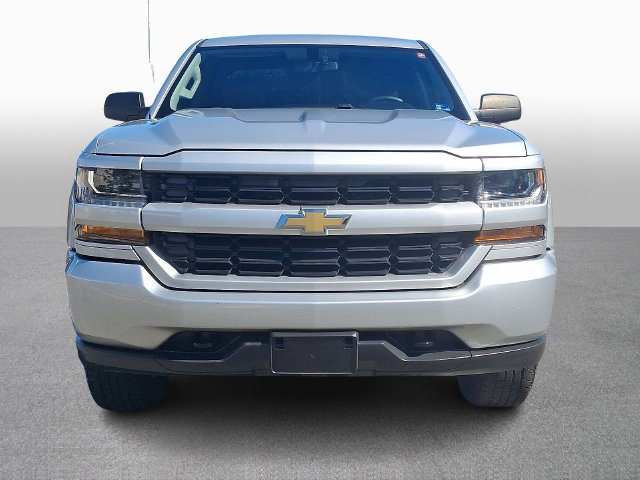 Used 2016 Chevrolet Silverado 1500 Custom w/ Custom Convenience Package AWD/4WD image 2