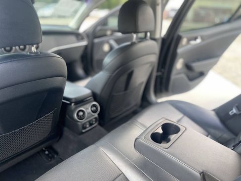 Used 2018 Kia Stinger Premium RWD image 29