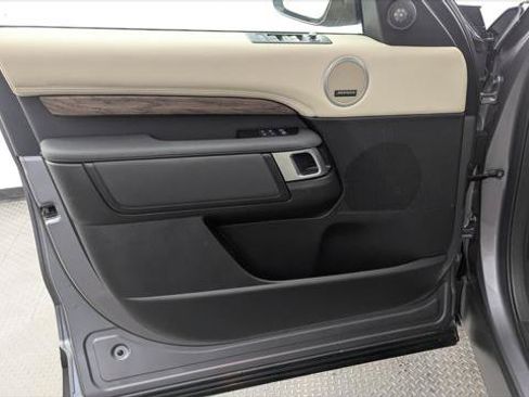 Used 2020 Land Rover Discovery HSE AWD/4WD image 13