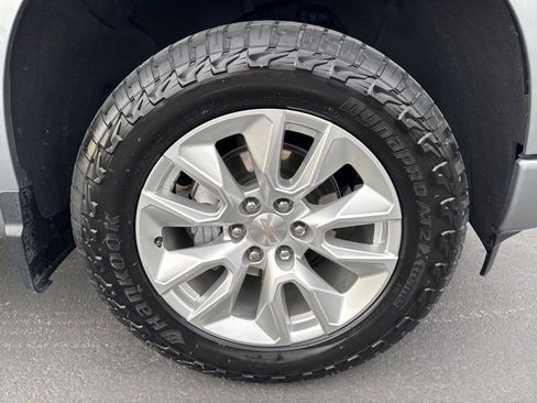 Used 2024 Chevrolet Silverado 1500 Custom image 9