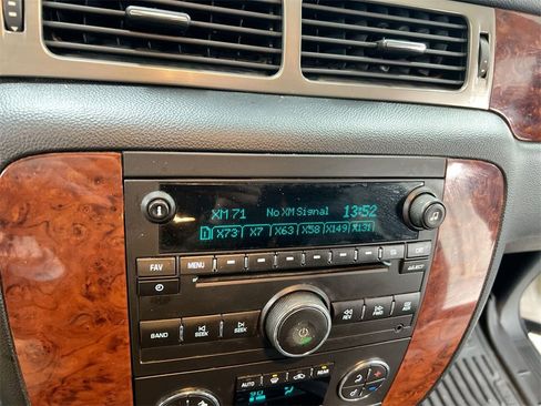 Used 2014 Chevrolet Tahoe LT image 14