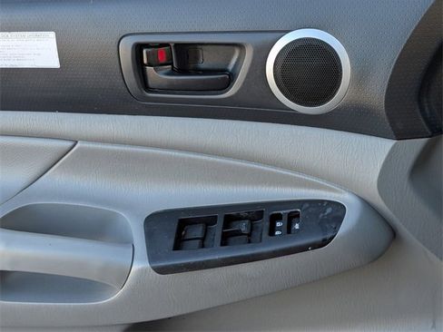 Used 2015 Toyota Tacoma TRD Pro image 25