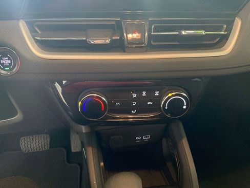 Certified 2024 Chevrolet TrailBlazer LT FWD image 42