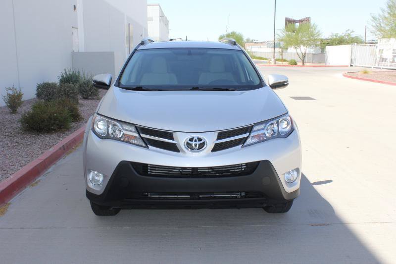 Used 2015 Toyota RAV4 XLE AWD/4WD image 2