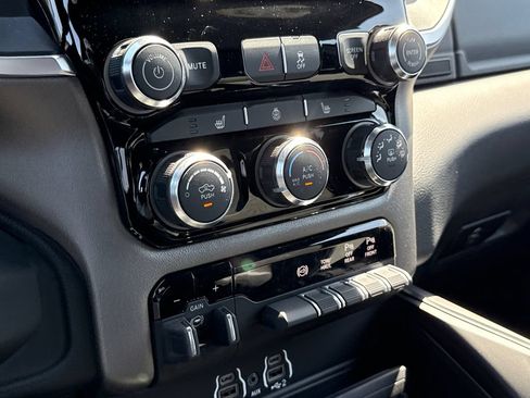 New 2027 RAM 2500 Lone Star AWD/4WD image 25