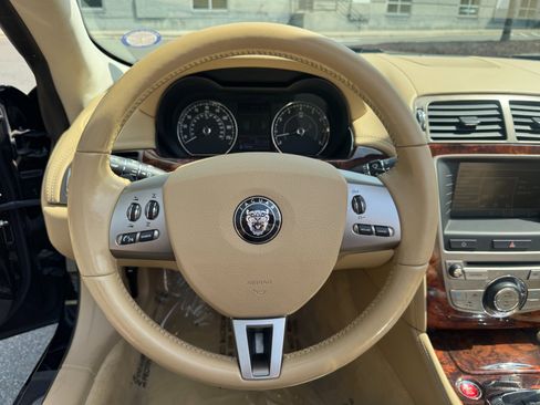 Used 2008 Jaguar XK Convertible image 34