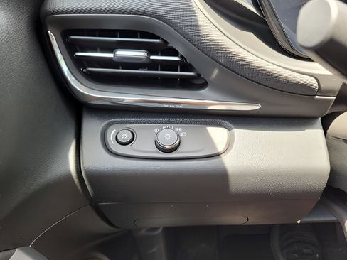 New 2025 Buick Envista Preferred w/ Convenience I Package image 36