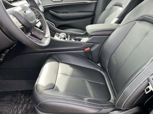 New 2026 Jeep Grand Cherokee Limited image 24