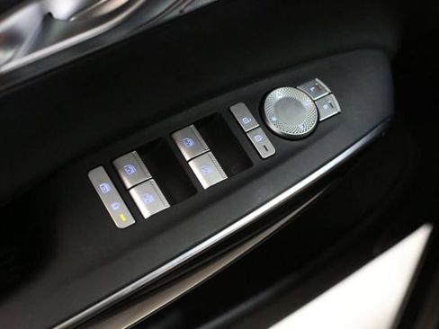 Used 2025 Genesis GV70 2.5T image 12