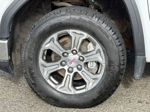 Used 2024 GMC Sierra 1500 SLT image 45