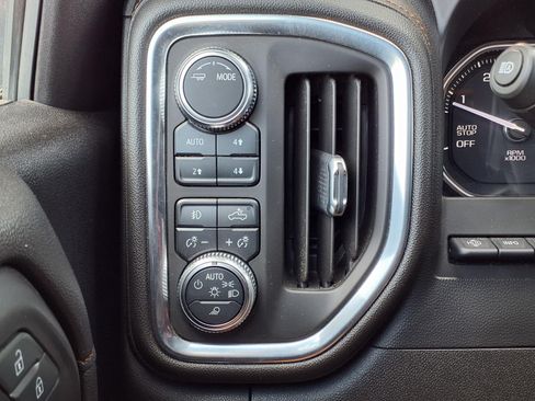 Used 2021 GMC Sierra 1500 AT4 w/ AT4 Premium Package AWD/4WD image 21