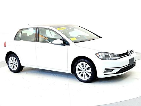 Used 2018 Volkswagen Golf SE image 7
