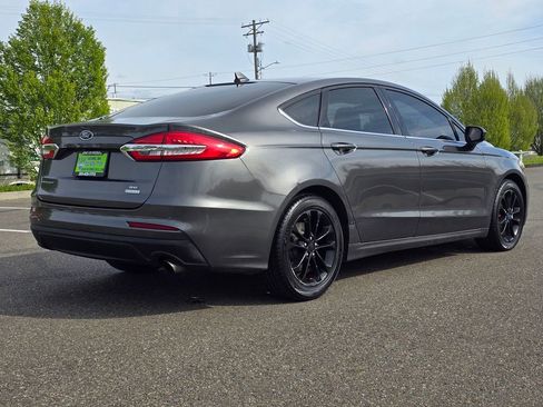 Used 2020 Ford Fusion SE FWD image 5