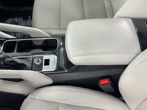 Used 2022 Kia Telluride S FWD image 34