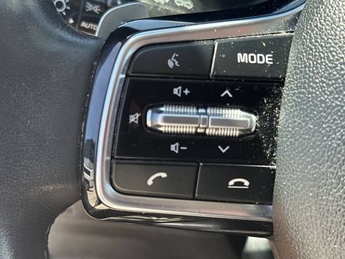 Certified 2022 Kia Sorento EX FWD image 22