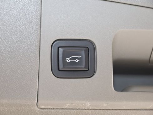 Used 2017 Cadillac XT5 Luxury w/ Driver Awareness Package image 48