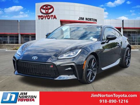 Used 2025 Toyota GR86 Premium w/ ALL Weather Mat Package (TMS) RWD image 3
