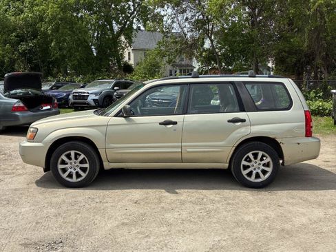 Used 2005 Subaru Forester 2.5XS AWD/4WD image 2